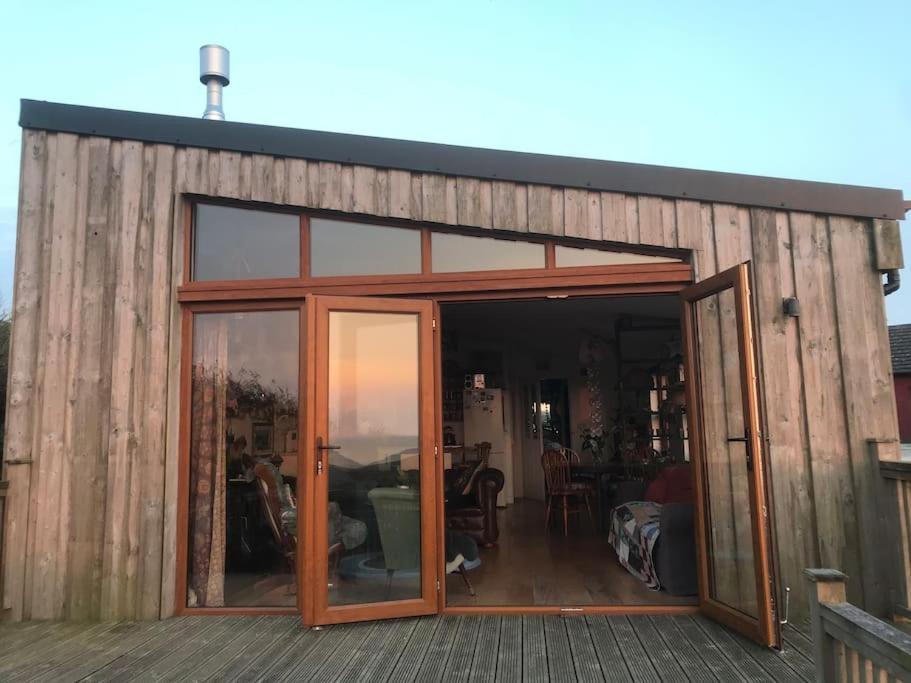 Spacious Cabin On Isolated Farm With Sea View Bude Eksteriør bilde