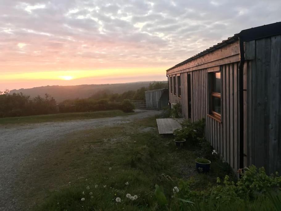 Spacious Cabin On Isolated Farm With Sea View Bude Eksteriør bilde