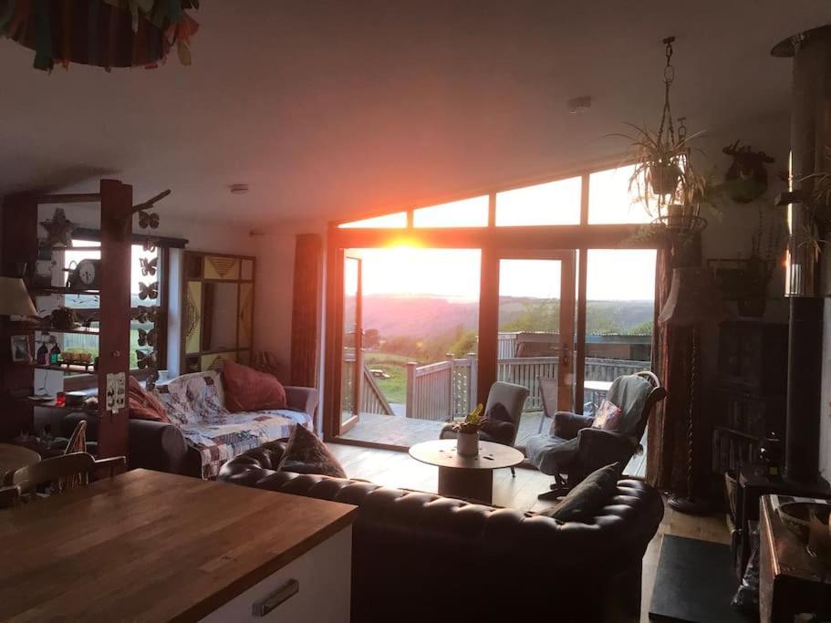 Spacious Cabin On Isolated Farm With Sea View Bude Eksteriør bilde