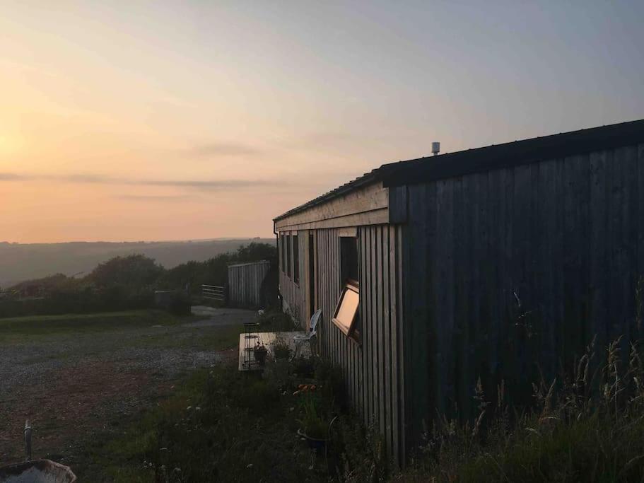 Spacious Cabin On Isolated Farm With Sea View Bude Eksteriør bilde