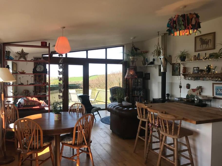 Spacious Cabin On Isolated Farm With Sea View Bude Eksteriør bilde